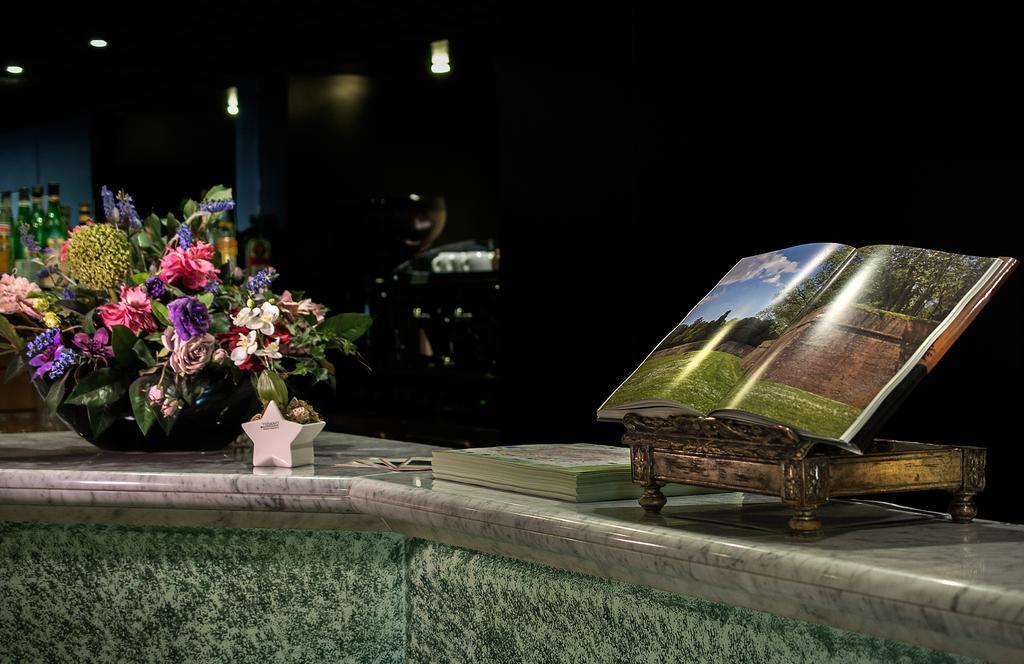 Hotel Rex ลุคคา ภายนอก รูปภาพ