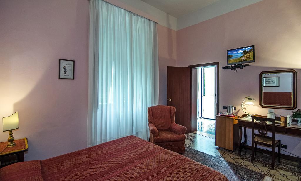 Hotel Rex ลุคคา ห้อง รูปภาพ